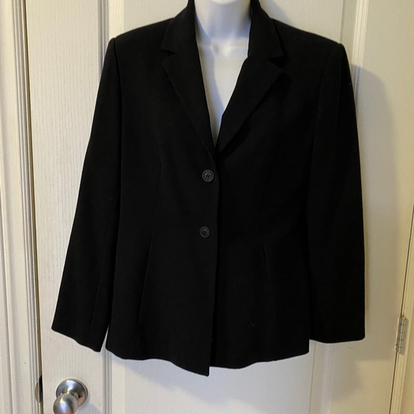 Jessica black fitted blazer suit - Picture 3 of 7